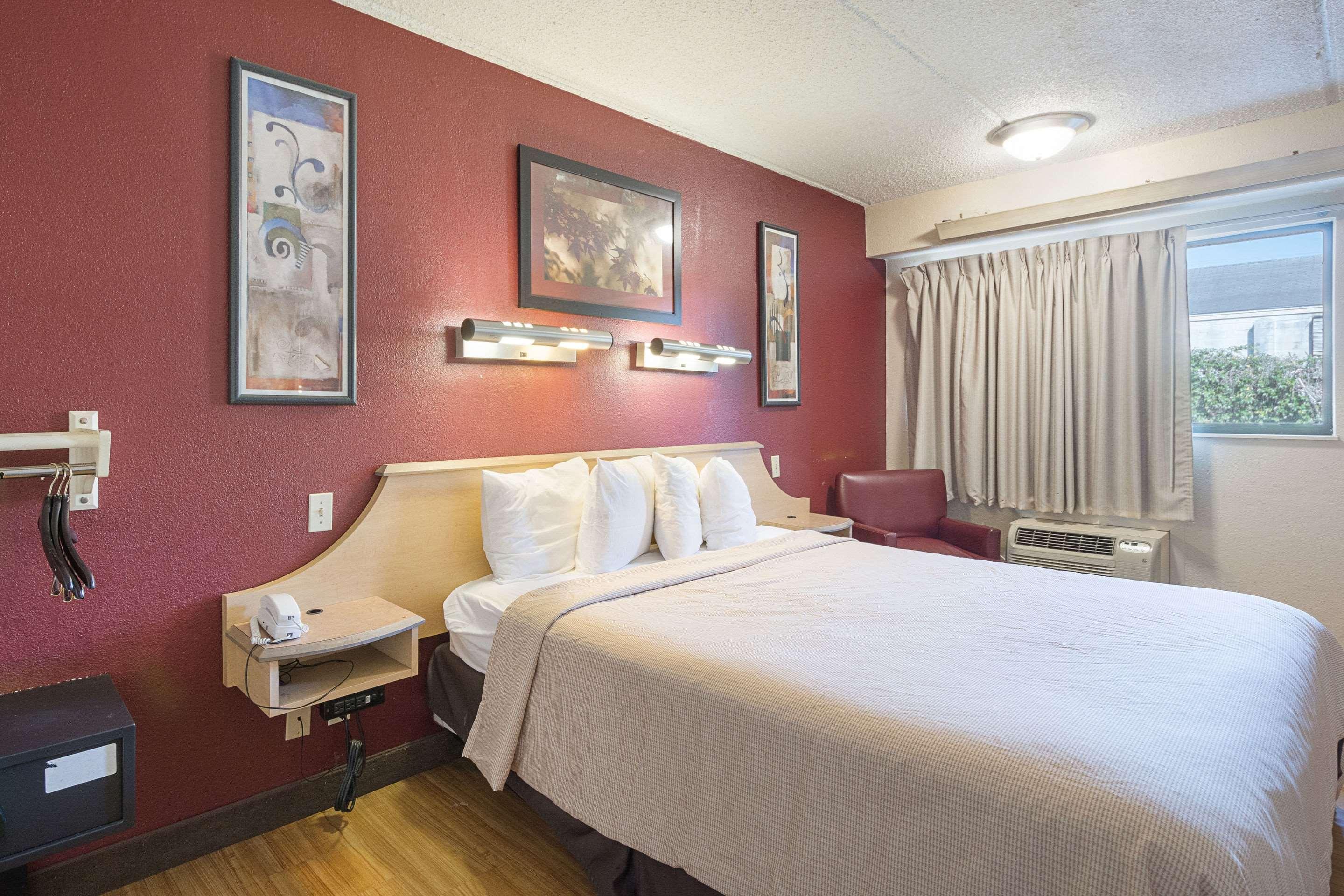 Bay Inn On Busch Tampa Eksteriør billede
