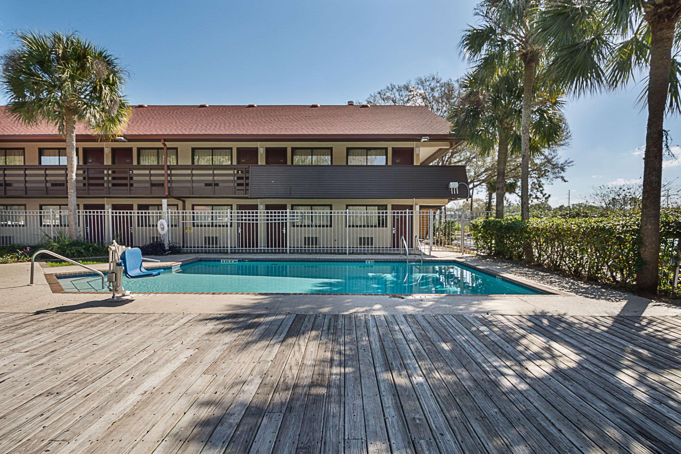 Bay Inn On Busch Tampa Eksteriør billede