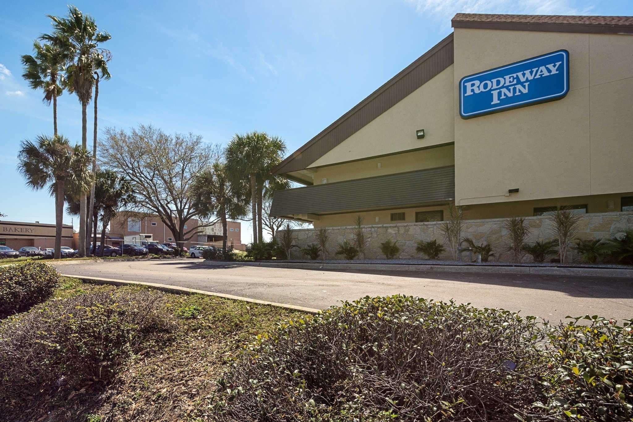 Bay Inn On Busch Tampa Eksteriør billede