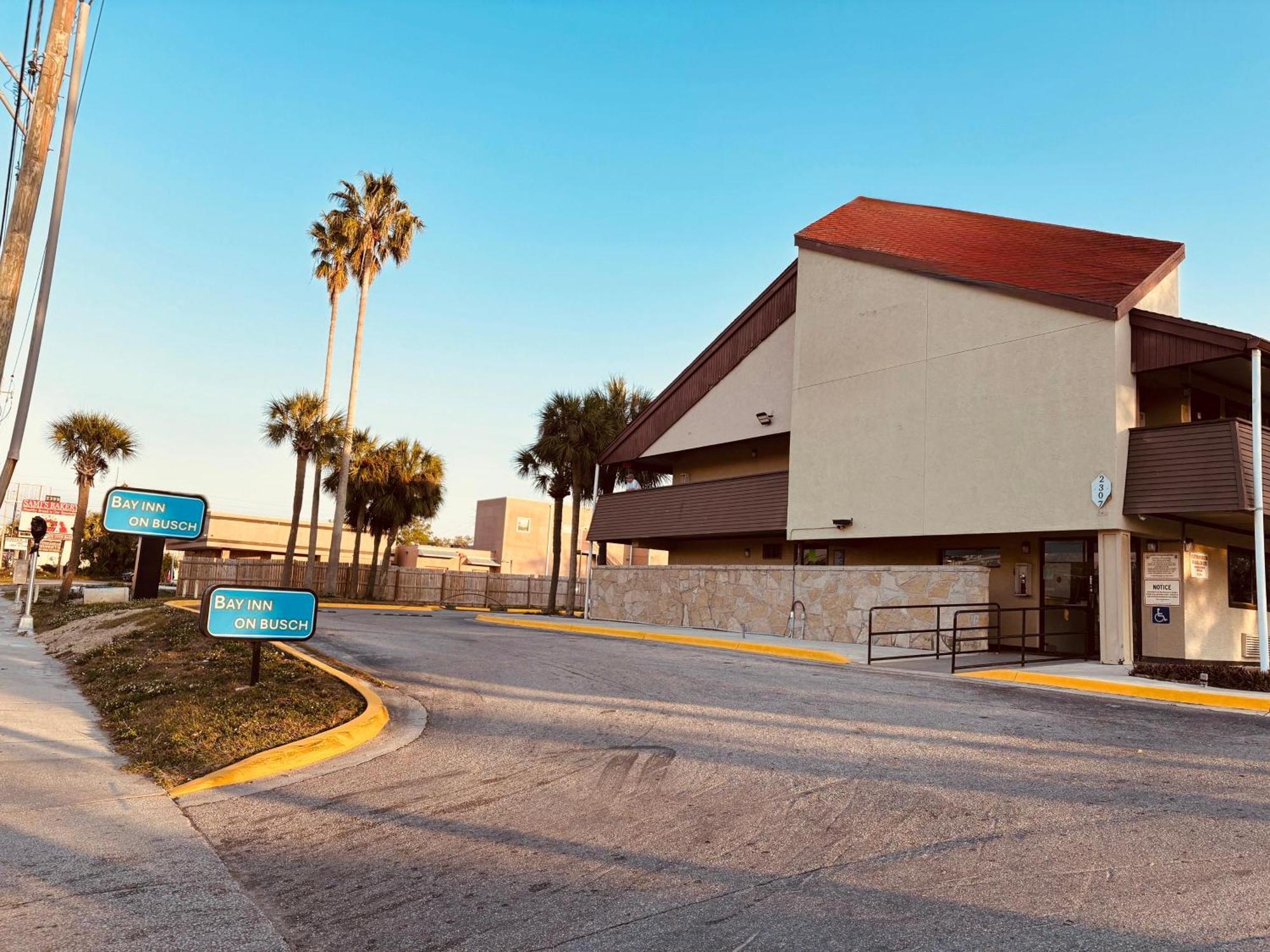 Bay Inn On Busch Tampa Eksteriør billede